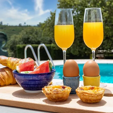 Villa Casa Branca - With Private Pool & Big Garden