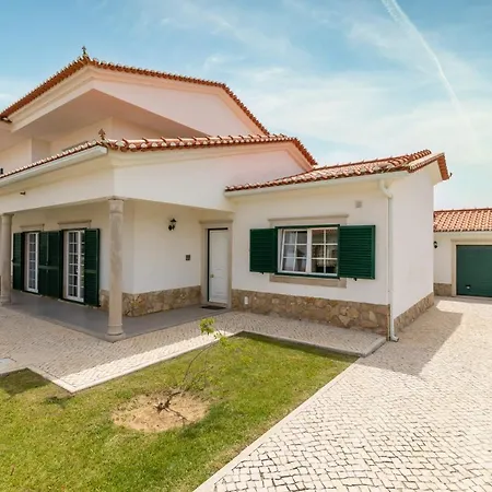 Villa Casa Branca - With Private Pool & Big Garden