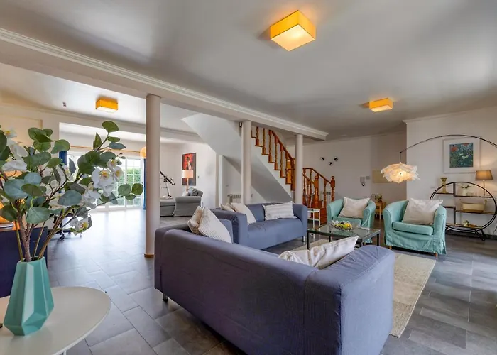 Casa Branca - With Private Pool & Big Garden *